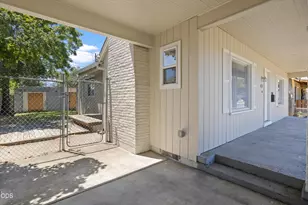 407 W Jackson St, Medford, OR 97501 - Photo 22