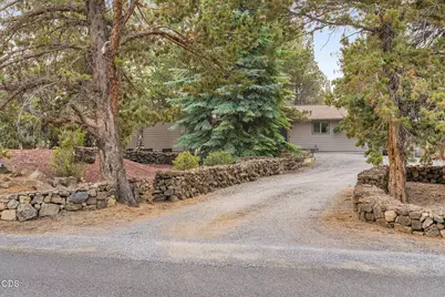 64699 McGrath Road, Bend, OR 97701 - Photo 4
