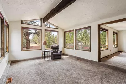 64699 McGrath Road, Bend, OR 97701 - Photo 6