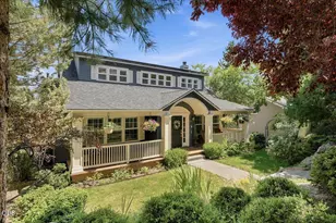3042 NW Craftsman Dr, Bend, OR 97703 - Photo 2