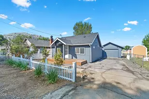 3634 Flint St, Klamath Falls, OR 97601 - Photo 2