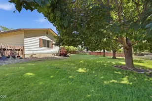 1711 SW 17th St, Redmond, OR 97756 - Photo 28