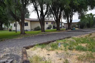 19 Ames St, Madras, OR 97741 - Photo 16