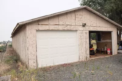 19 Ames Street, Madras, OR 97741 - Photo 14