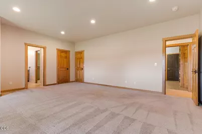 69175 Holmes Road, Sisters, OR 97759 - Photo 12