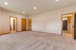 69175 Holmes Rd, Sisters, OR 97759 - Photo 12