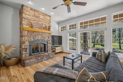 17075 Pasadena Road, Bend, OR 97707 - Photo 8