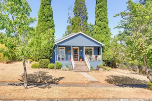 363 Beach St, Ashland, OR 97520 - Photo 2