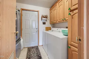 9561 Hwy-140, Eagle Point, OR 97524 - Photo 24