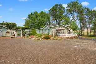 9561 Hwy-140, Eagle Point, OR 97524 - Photo 40