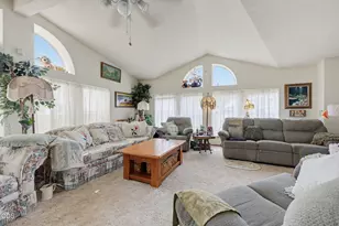 9561 Hwy-140, Eagle Point, OR 97524 - Photo 16