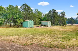 9561 Hwy-140, Eagle Point, OR 97524 - Photo 6