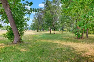 9561 Hwy-140, Eagle Point, OR 97524 - Photo 14