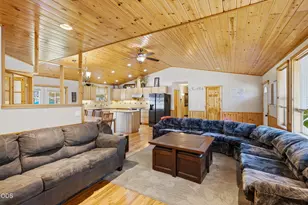 15956 Mt View Ln, La Pine, OR 97739 - Photo 8