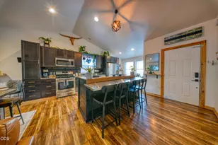 2681 NE Moonlight Dr, Bend, OR 97701 - Photo 10