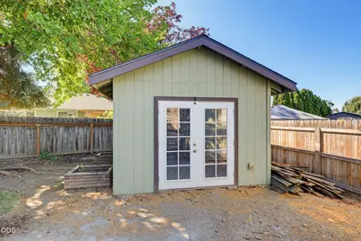 851 Ridgeway Circle, Medford, OR 97504 - Photo 38
