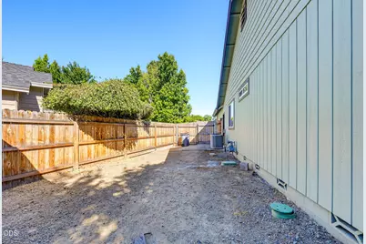 851 Ridgeway Circle, Medford, OR 97504 - Photo 40
