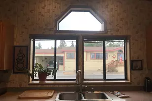 1001 SE 15th St, Bend, OR 97702 - Photo 8
