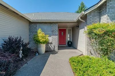 1829 Garden Drive, Medford, OR 97504 - Photo 2