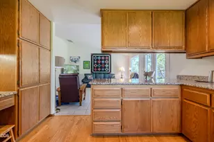 1829 Garden Dr, Medford, OR 97504 - Photo 10