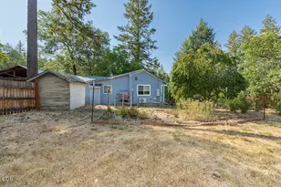 2524 Rockydale Rd, Cave Junction, OR 97523 - Photo 20