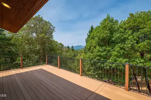 616 Mountain Paradise Dr, Grants Pass, OR 97526 - Photo 46
