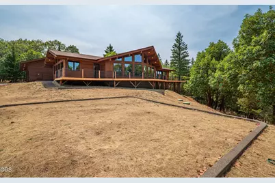 616 Mountain Paradise Drive, Grants Pass, OR 97526 - Photo 4