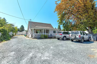 1550 Carnahan Drive, Grants Pass, OR 97527 - Photo 2