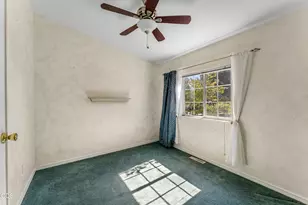 220 Burton Dr, Grants Pass, OR 97527 - Photo 18