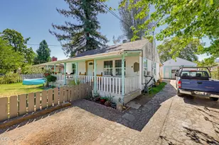 1407 Dakota Ave, Medford, OR 97501 - Photo 6