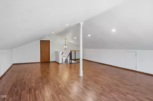 54440 Huntington Rd, Bend, OR 97707 - Photo 24