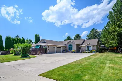 3715 SW Gene Sarazan Drive, Redmond, OR 97756 - Photo 1