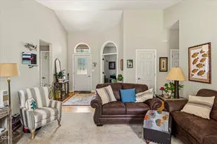 3715 SW Gene Sarazan Dr, Redmond, OR 97756 - Photo 4