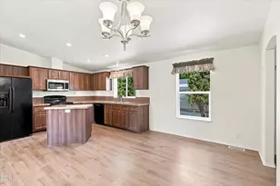 10 E South Stage Rd, Medford, OR 97501 - Photo 12
