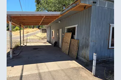 4618 Redwood Avenue, Grants Pass, OR 97527 - Photo 14