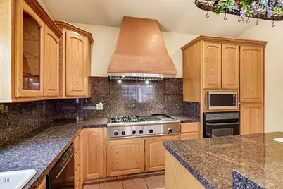 935 S 3rd Street, Jacksonville, OR 97530 - Photo 22