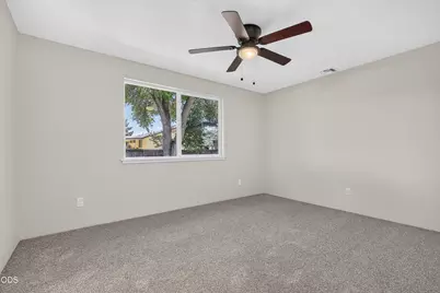 172 Sandlewood Drive, Medford, OR 97501 - Photo 18