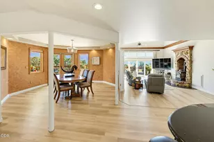 808 Pompadour Dr, Ashland, OR 97520 - Photo 32