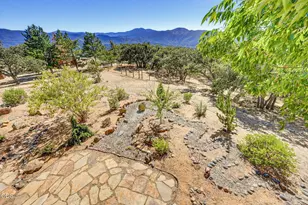 808 Pompadour Dr, Ashland, OR 97520 - Photo 18