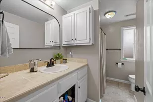 313 Berrydale Ave, Medford, OR 97501 - Photo 10