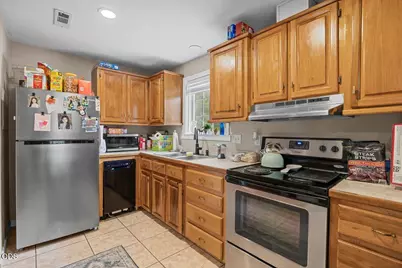 313 Berrydale Avenue, Medford, OR 97501 - Photo 6