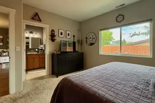 1084 Katie Mae Dr, Medford, OR 97501 - Photo 12