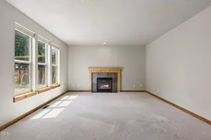 2108 NW Sterling Ave, Redmond, OR 97756 - Photo 6