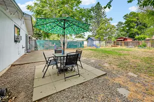 1325 Spring St, Medford, OR 97504 - Photo 22