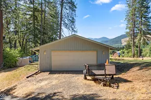 6918 Redwood Hwy, Grants Pass, OR 97527 - Photo 22
