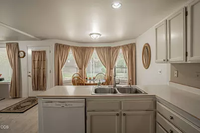 1173 Ginger Way, Medford, OR 97501 - Photo 12