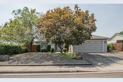 1173 Ginger Way, Medford, OR 97501 - Photo 2