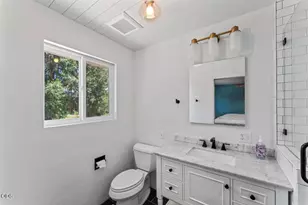 235 Larkin Rd, Grants Pass, OR 97527 - Photo 12