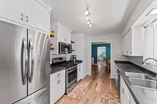 235 Larkin Rd, Grants Pass, OR 97527 - Photo 8