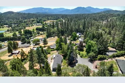 235 Larkin Road, Grants Pass, OR 97527 - Photo 32